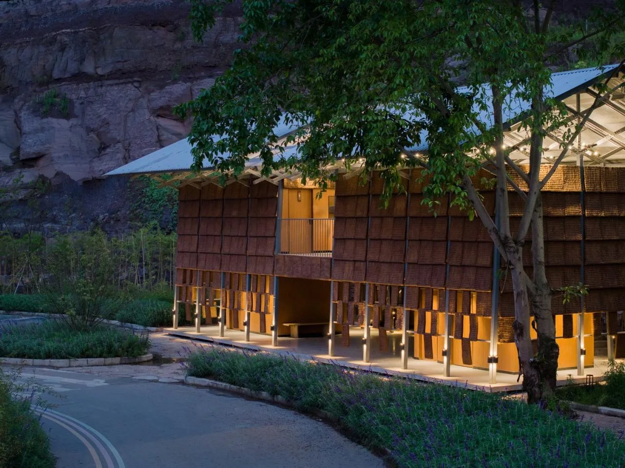 BIM Architecture | Brown Toilet Facing Flower Sea/Row Building