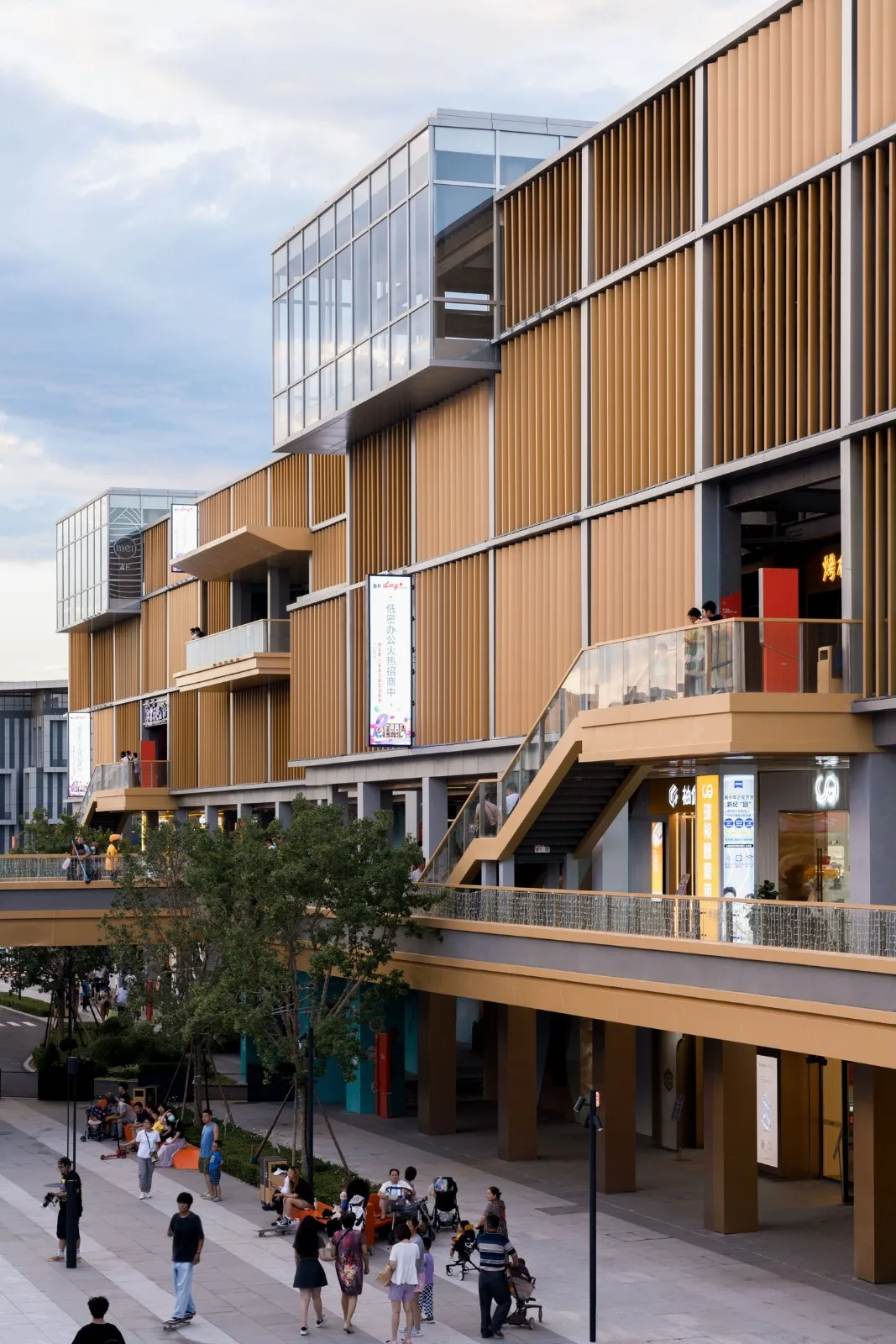 BIM Architecture | 'Sky Streets and Alleys' Awakens Beijing's' Sleeping City', First Long Street Urban Renewal/ZEN Iconic Design