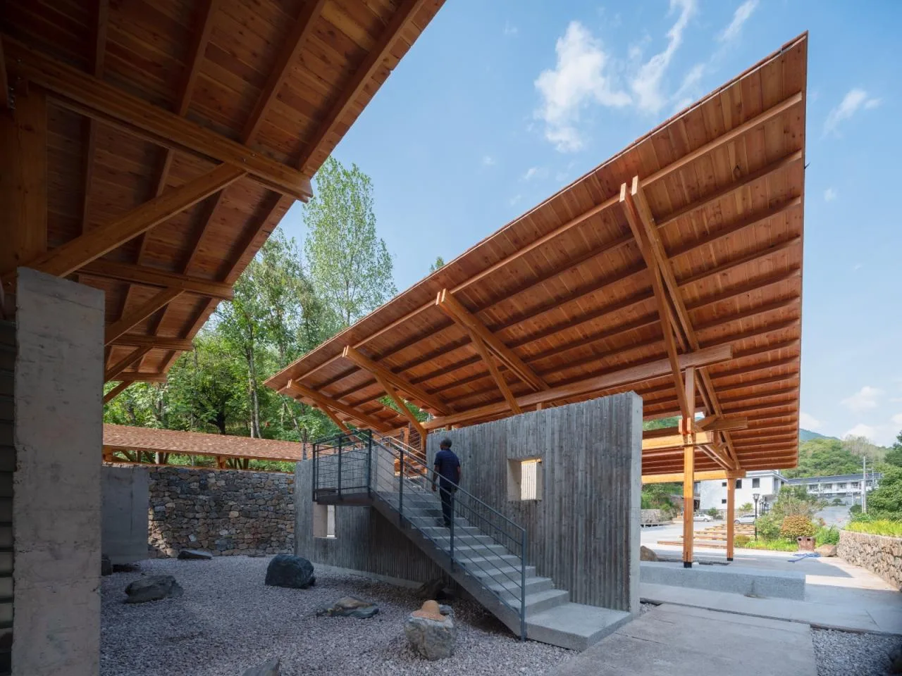 BIM Architecture | Liuba Wayaogou Multi functional Service Center/Jianlin Architectural Design Firm