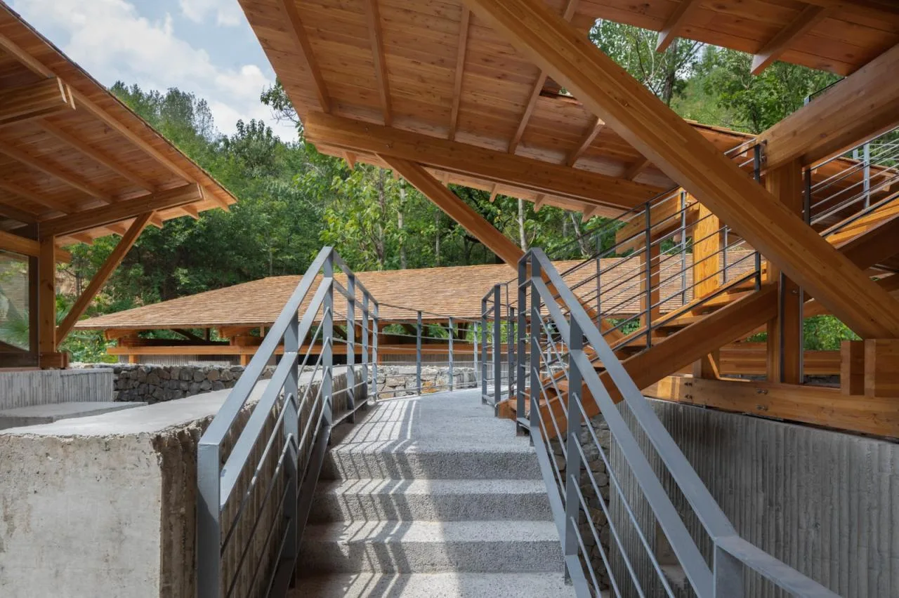BIM Architecture | Liuba Wayaogou Multi functional Service Center/Jianlin Architectural Design Firm