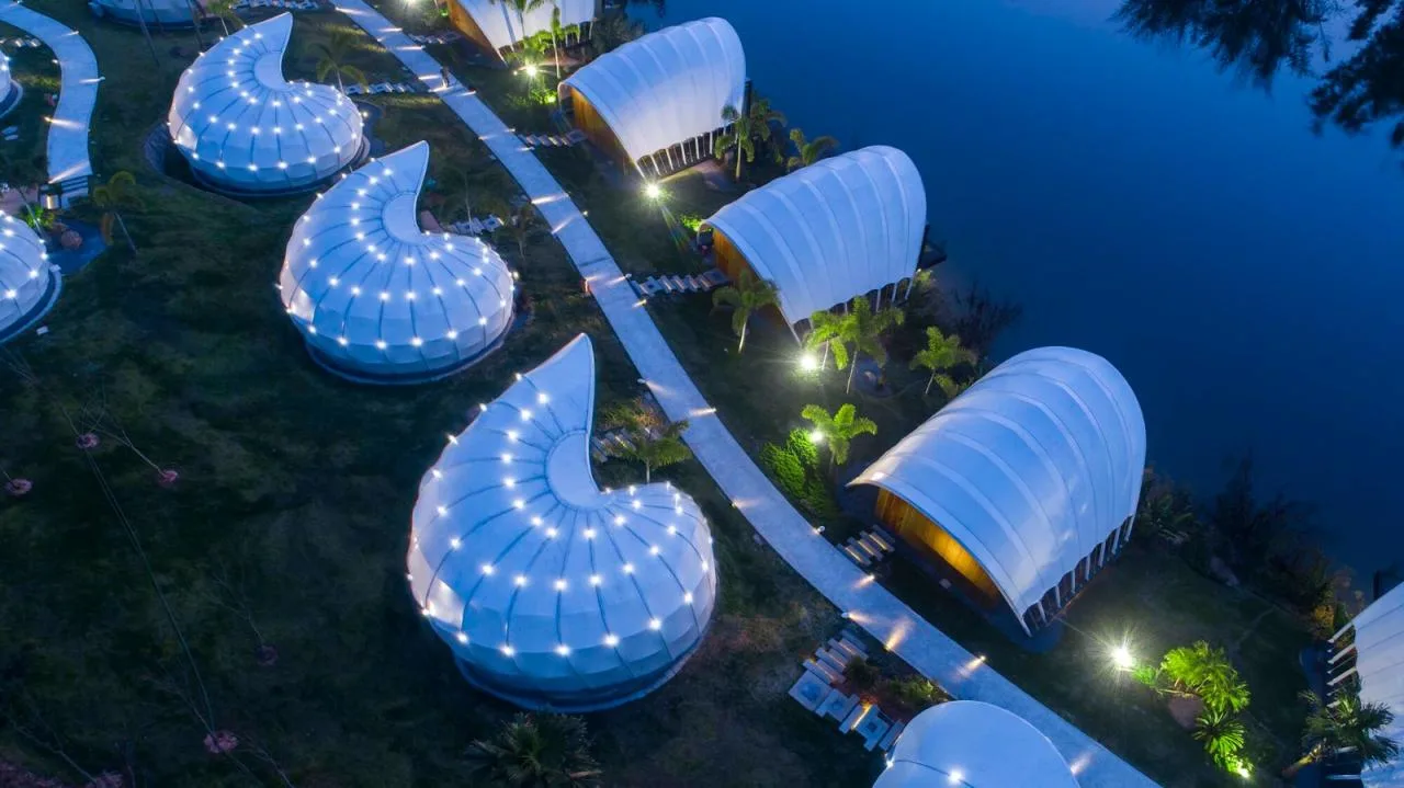 BIM Architecture | Mengbala Visible Zeqi Tent Hotel/Jieshi Architectural Planning and Design