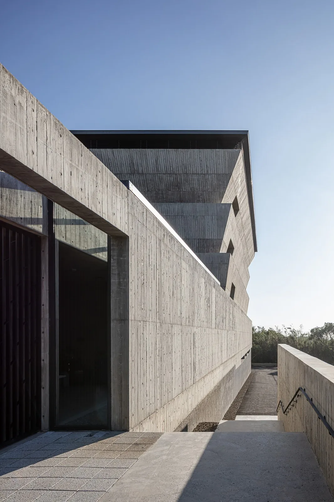 BIM Architecture | Mountain Ash Placement Center/Behet Bondzio Lin Architekten