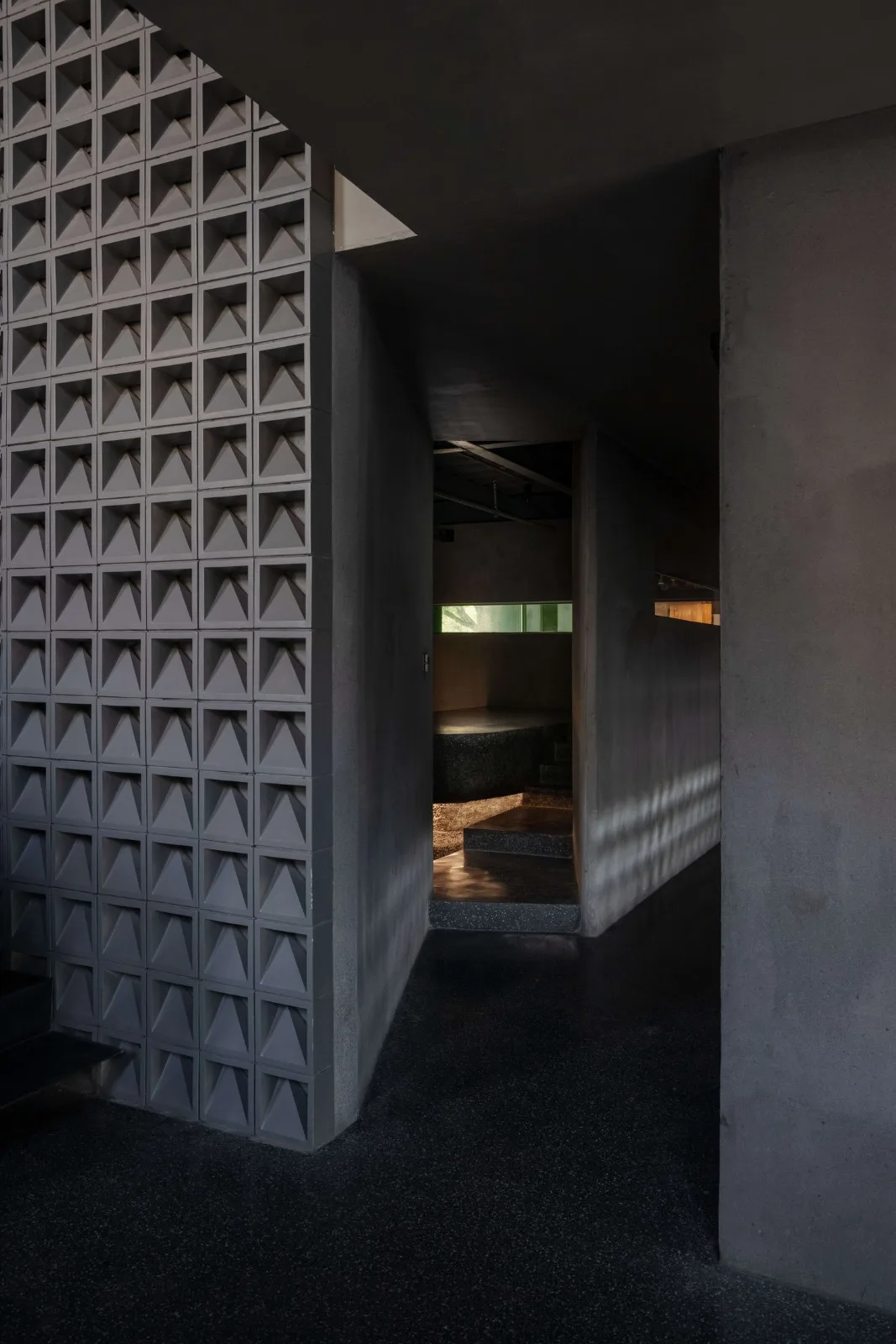 BIM Architecture | Concealing like a valley, like a half warehouse: Half warehouse, Shanghai/Benzhe Architecture