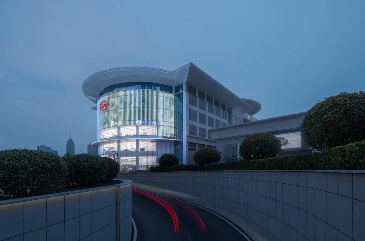BIM Architecture | Inspiring Future Jiangcheng Landmark: Wuhan BYD Brand Experience Center/Chengzhi Design