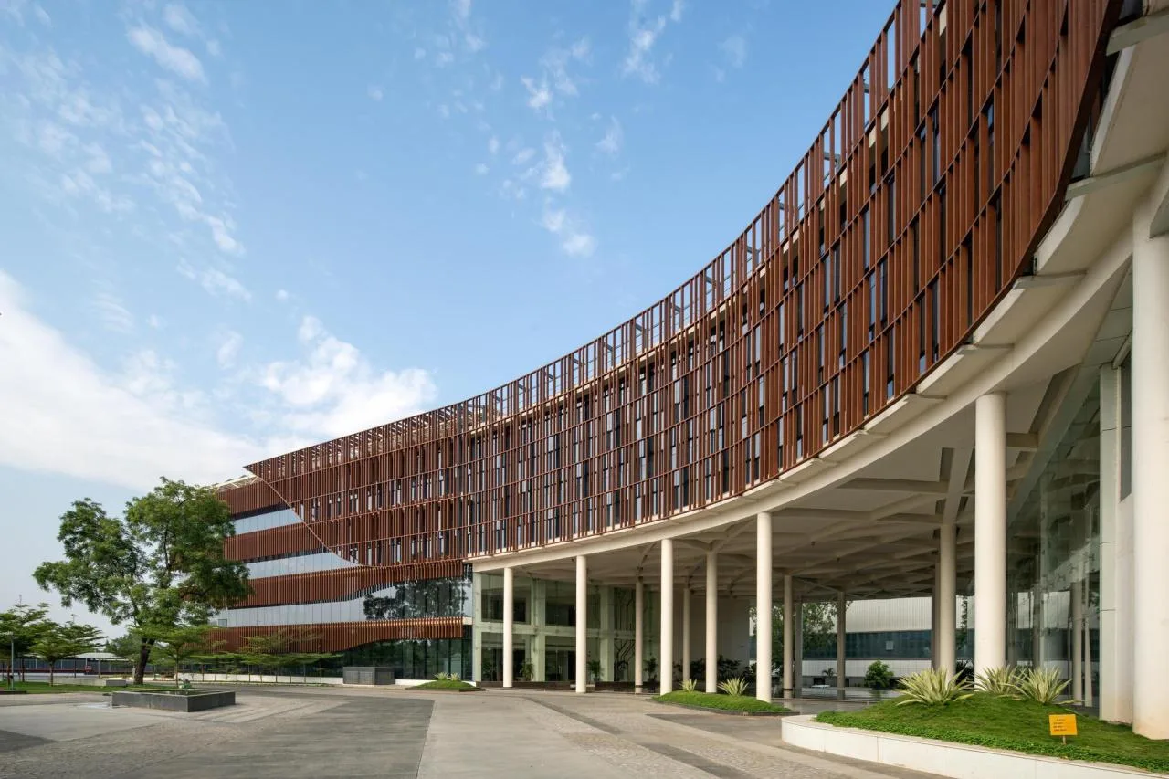 BIM Architecture | Multi functional Experience Center/FHD India