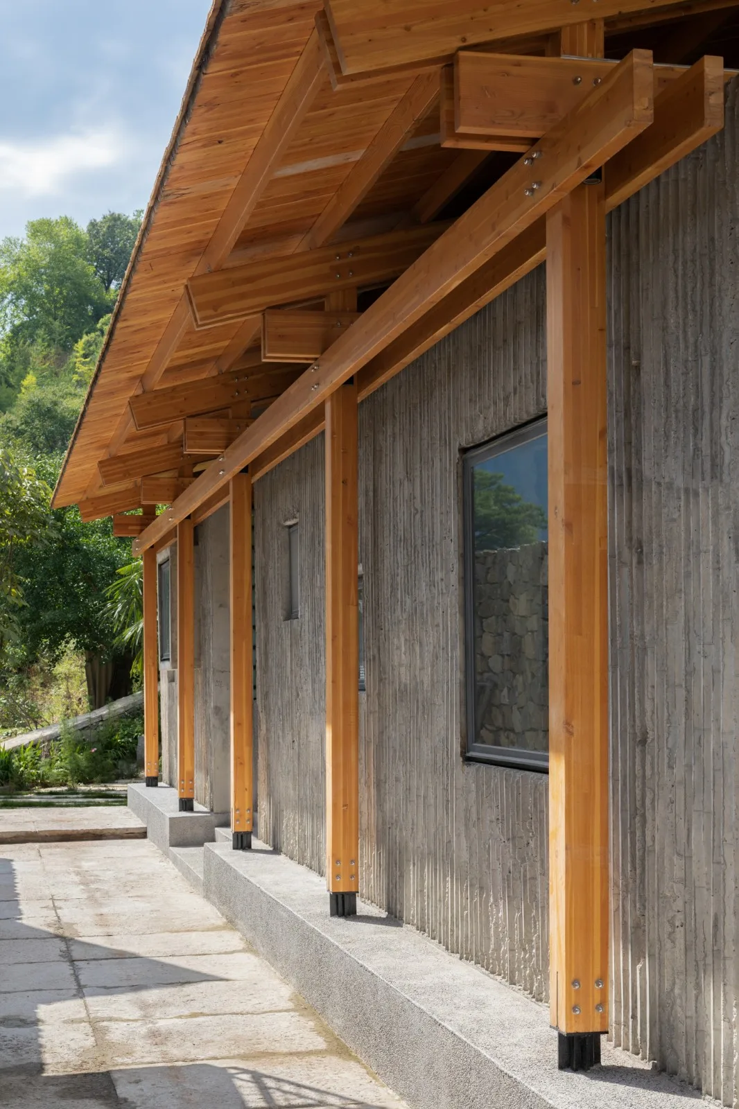 BIM Architecture | Liuba Wayaogou Multi functional Service Center/Jianlin Architectural Design Firm
