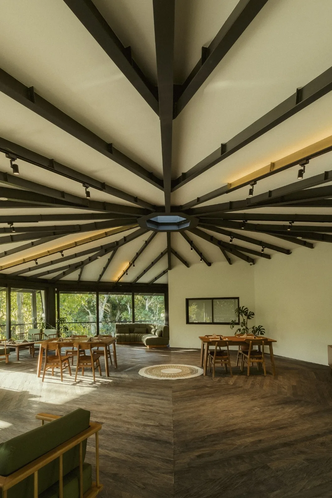 BIM Architecture | Octagonal Restaurant and Work Area/Stilt Studios