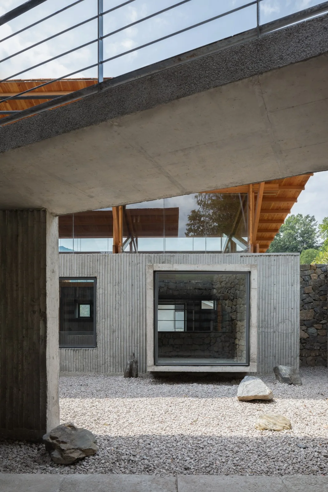 BIM Architecture | Liuba Wayaogou Multi functional Service Center/Jianlin Architectural Design Firm