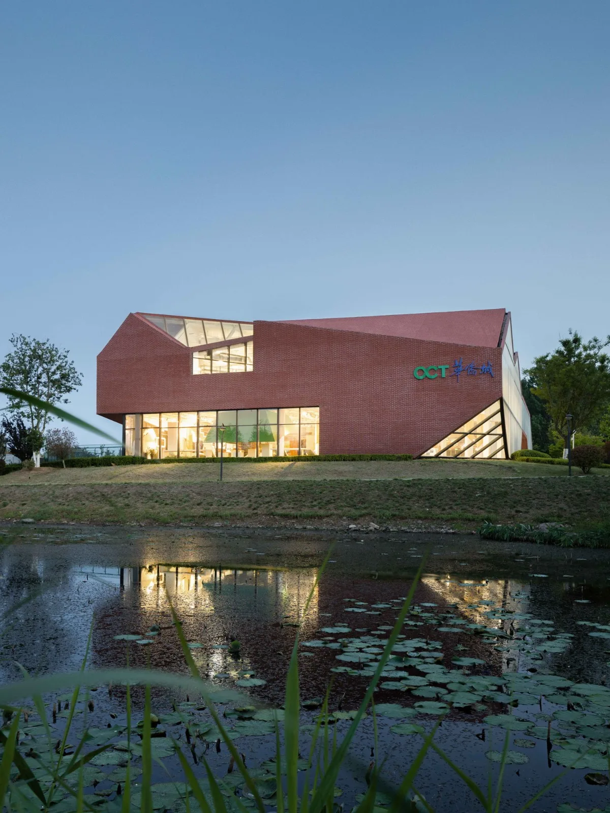 BIM Architecture | Carving Rural Jade, Waiting for Dust to Shine: Rural Revitalization Demonstration Zone Project Exhibition Center/Zou Yingxi - Chalan Architecture