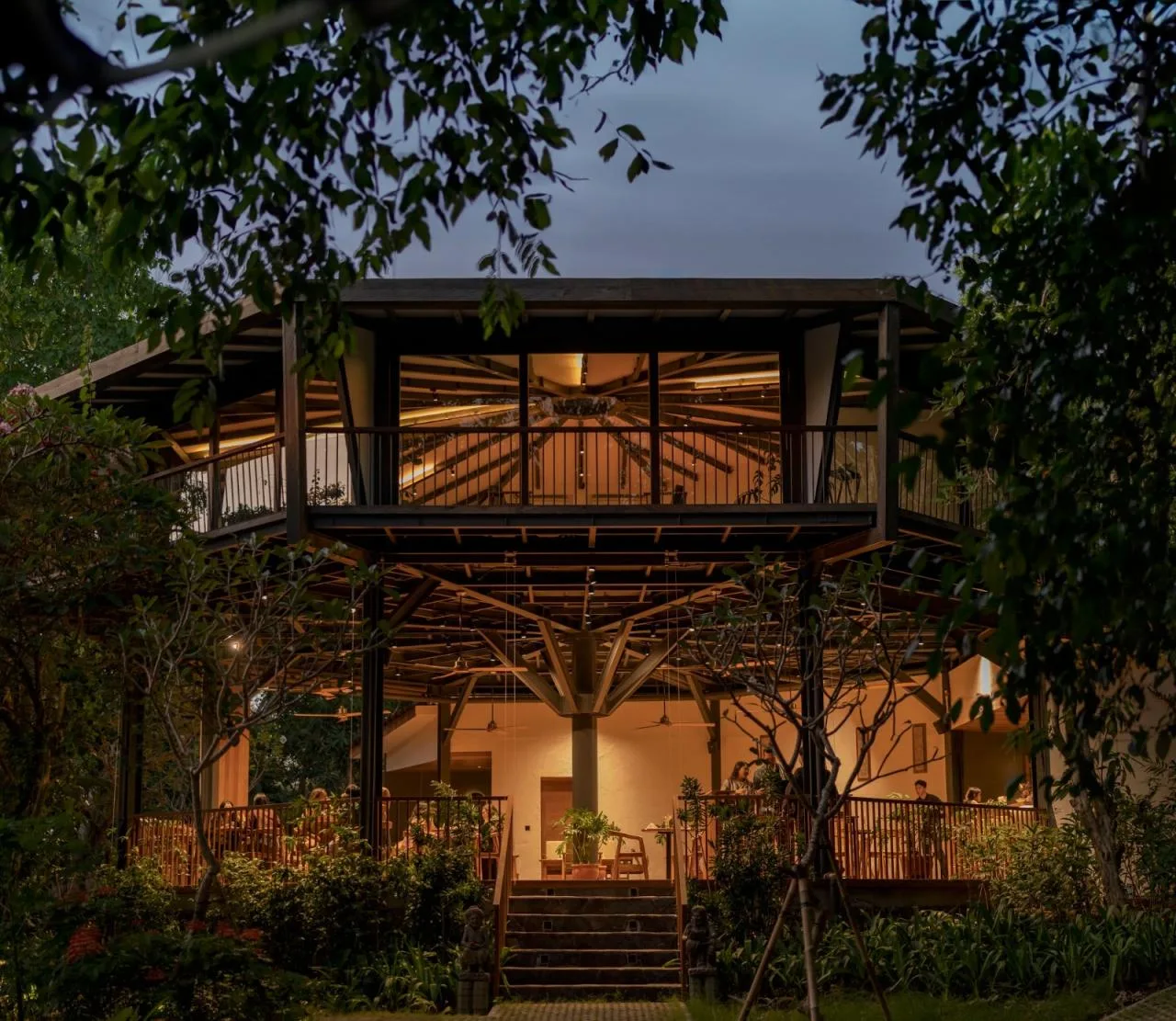 BIM Architecture | Octagonal Restaurant and Work Area/Stilt Studios