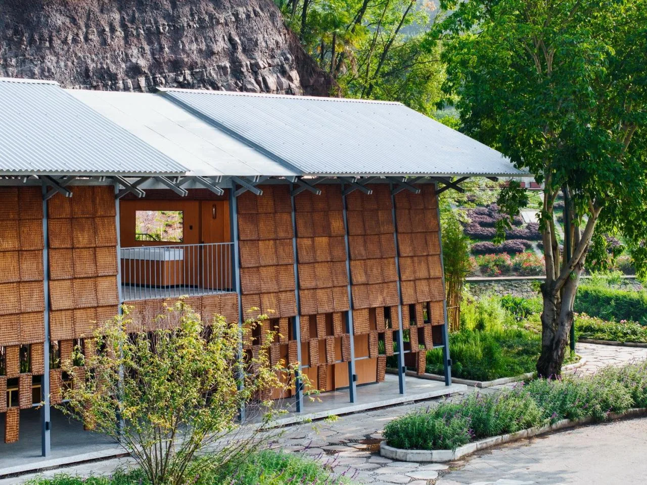 BIM Architecture | Brown Toilet Facing Flower Sea/Row Building