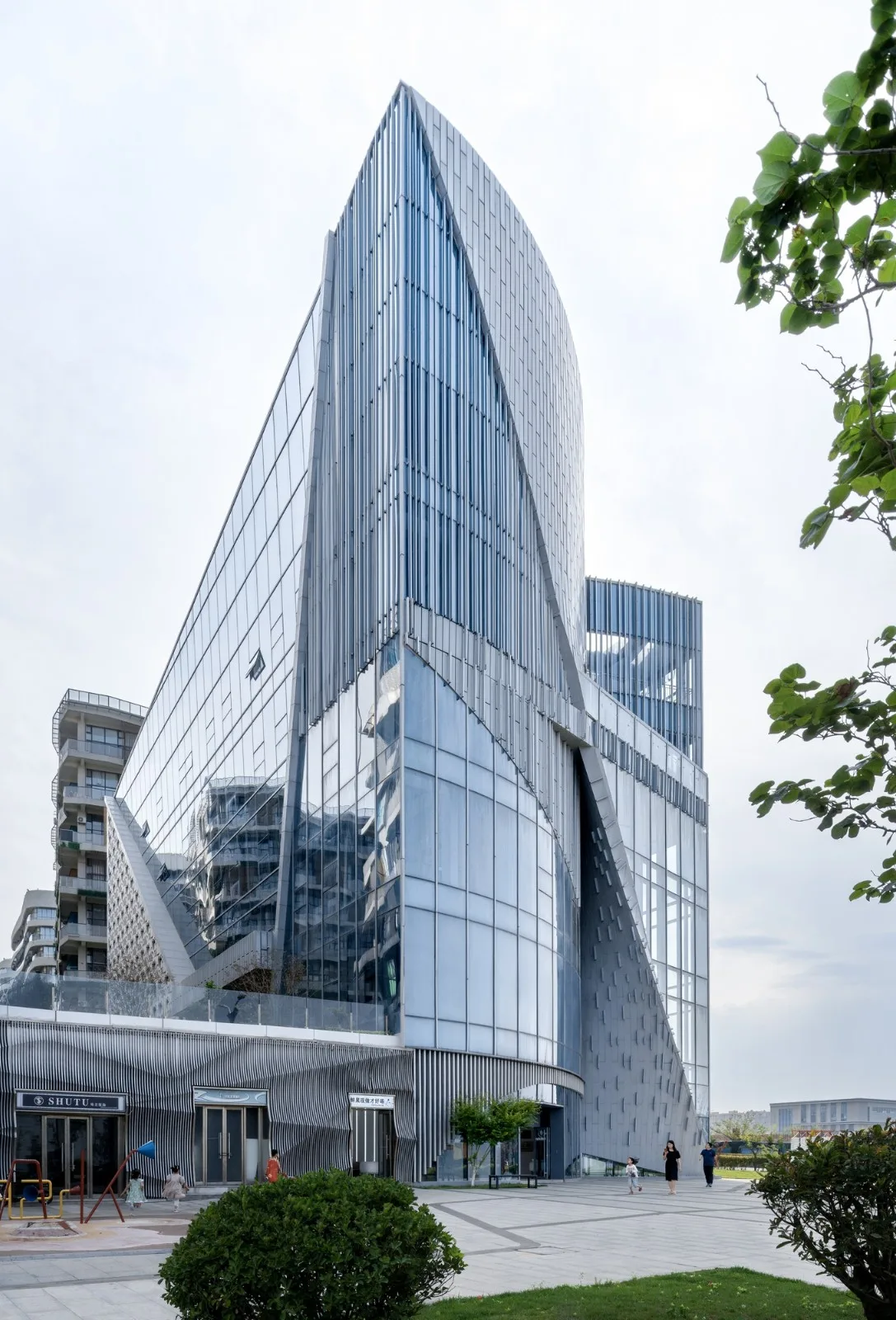 BIM Architecture | OMC Fashion Release Center/Contemporary Architecture