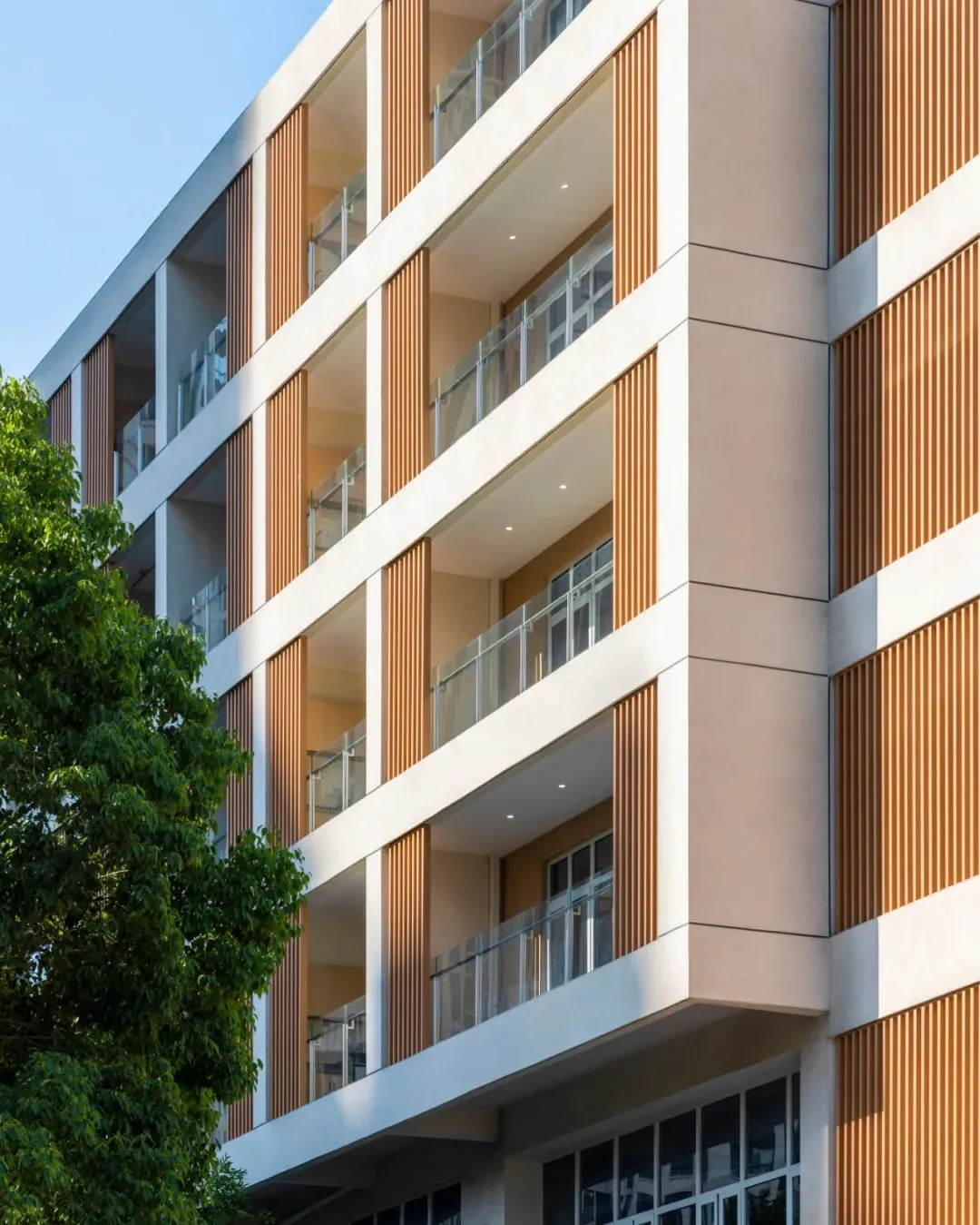 BIM Architecture | Interaction between Multi story Elderly Care Centers and External Environment - Boyuan Elderly Care Center/UUA