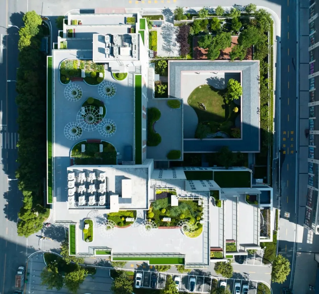 BIM Architecture | Interaction between Multi story Elderly Care Centers and External Environment - Boyuan Elderly Care Center/UUA