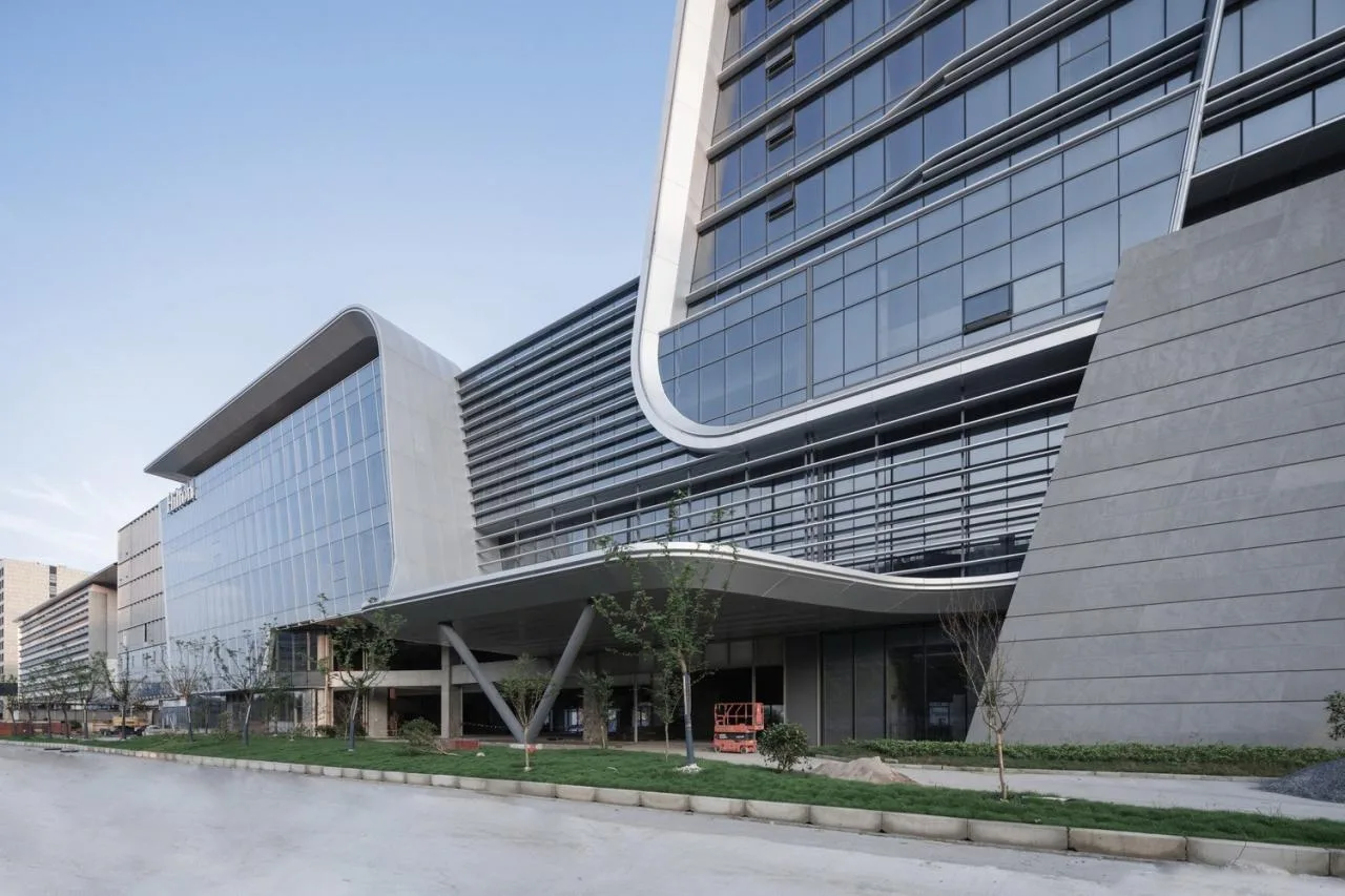 Integrated entrance canopy design