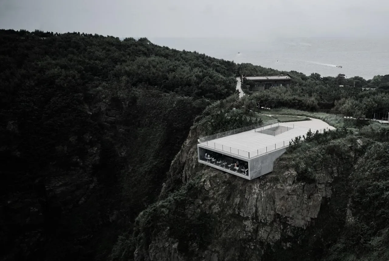 BIM Architecture | Cliff Top Cafe and Tower Residence • Architectural Firm (TAO)