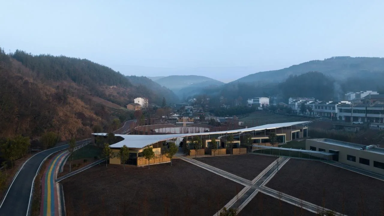 BIM Architecture | Wufu Mountain and Water Dragon Family Banquet Restaurant/Lowercase Architecture