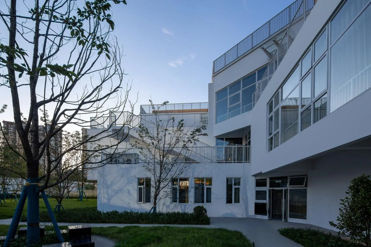 BIM Architecture | Hill Garden Tour: Guiyang Guanshanhu District Sixth Kindergarten Second Branch/Baitao Architecture