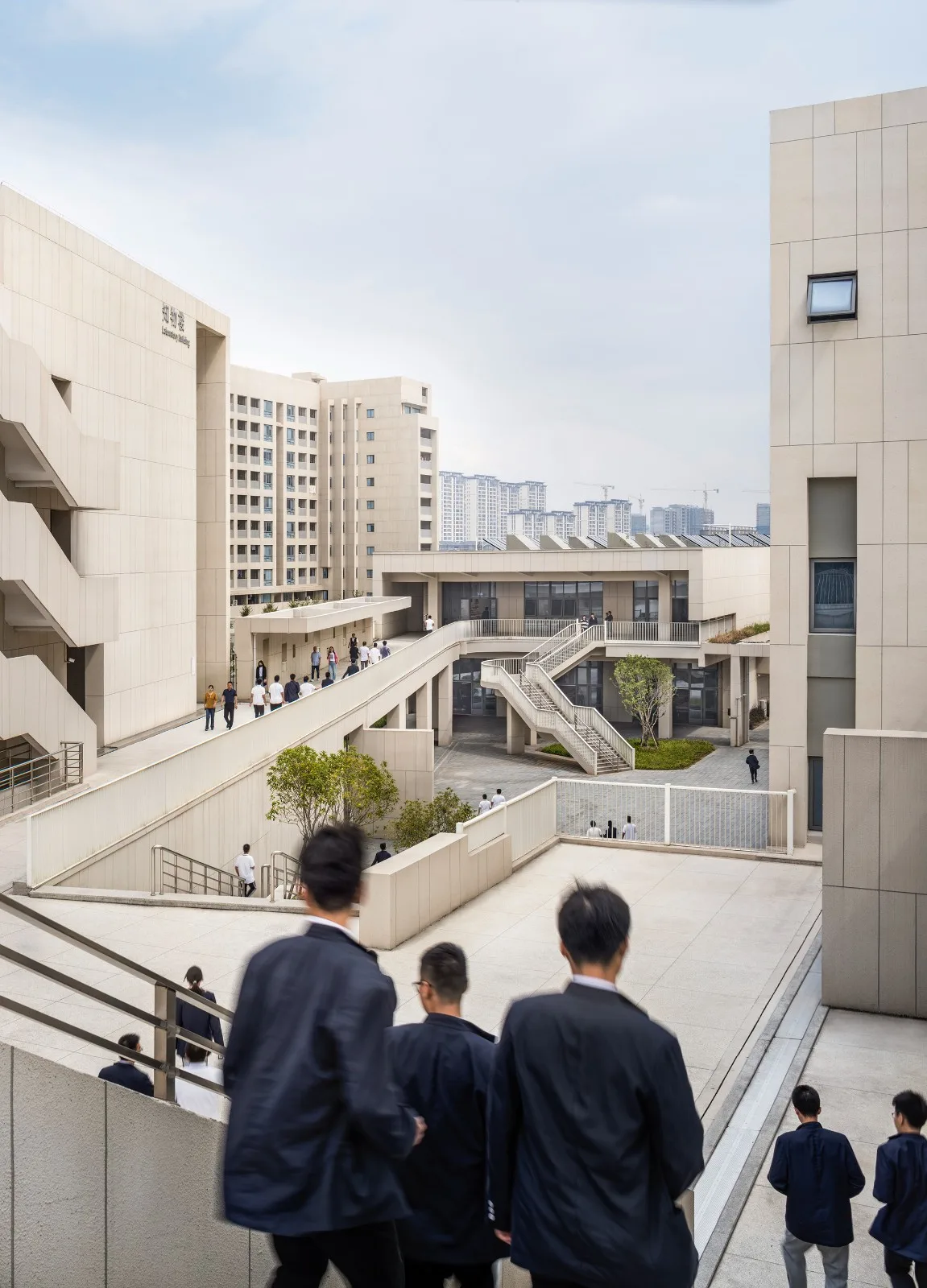 BIM Architecture | Jiangsu Jingjiang Senior High School New Campus/Rong Chaohui Studio