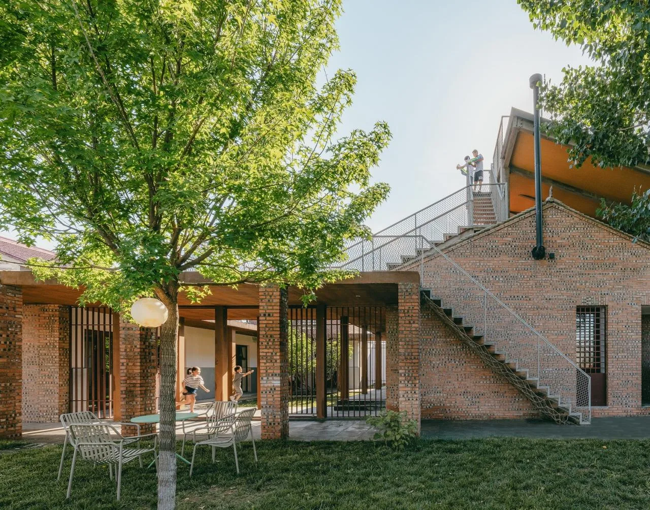 BIM Architecture | Madness is a Gift of Reason: Banquanzhiye Homestay and Campsite/Large Building