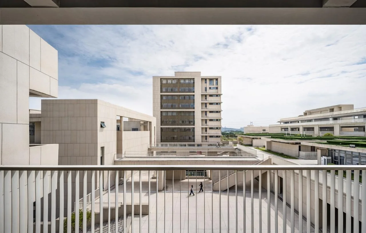 BIM Architecture | Jiangsu Jingjiang Senior High School New Campus/Rong Chaohui Studio