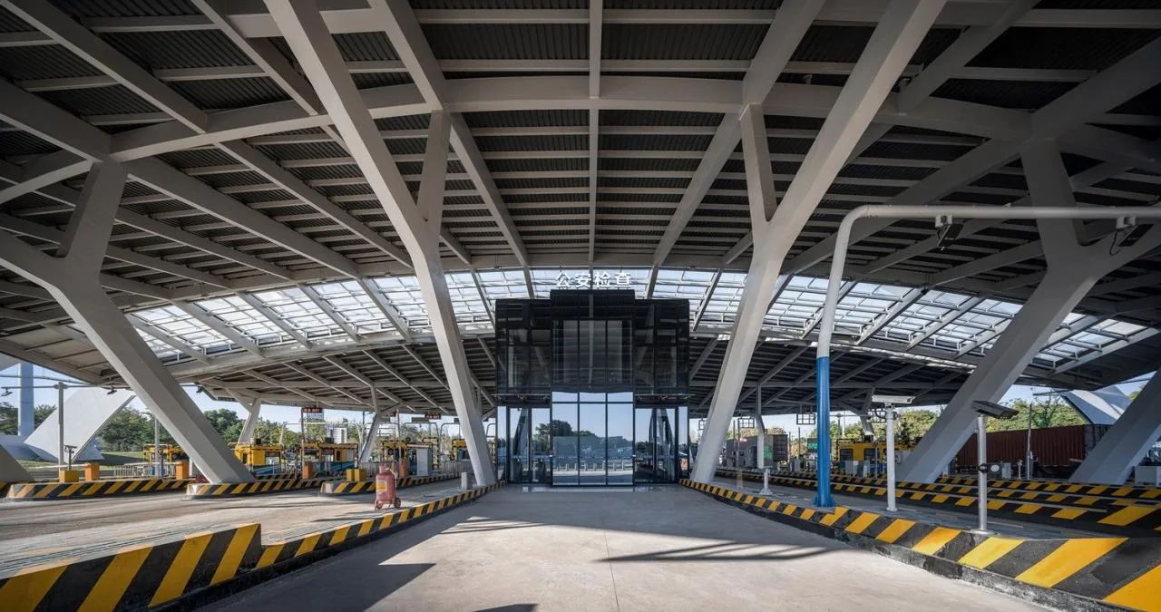 BIM Architecture | Hangzhou Ningbo Expressway Shaoxing Toll Station/Ren Tian Architecture