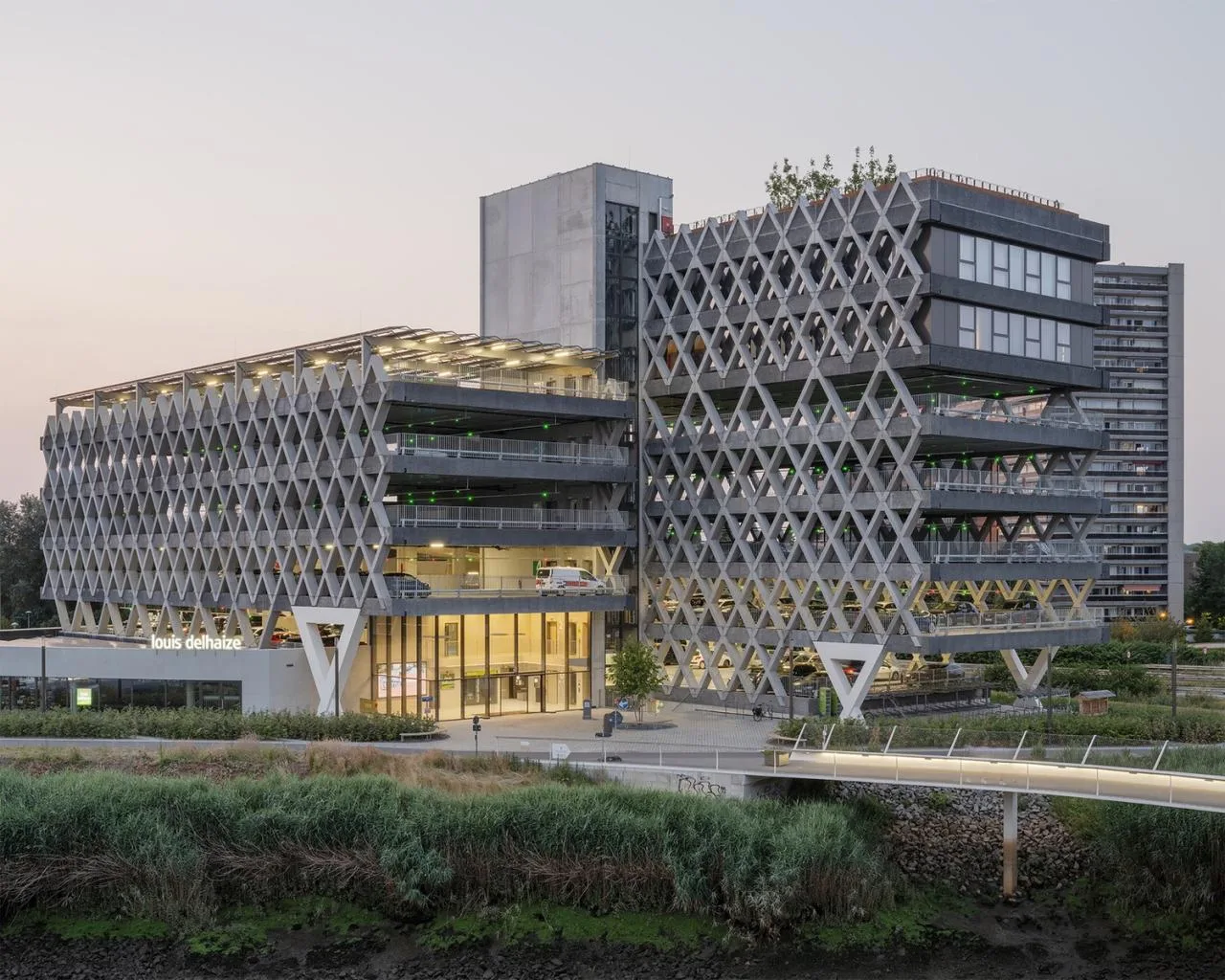 BIM Architecture | Easestip Transportation Center/Archipelago+POLO