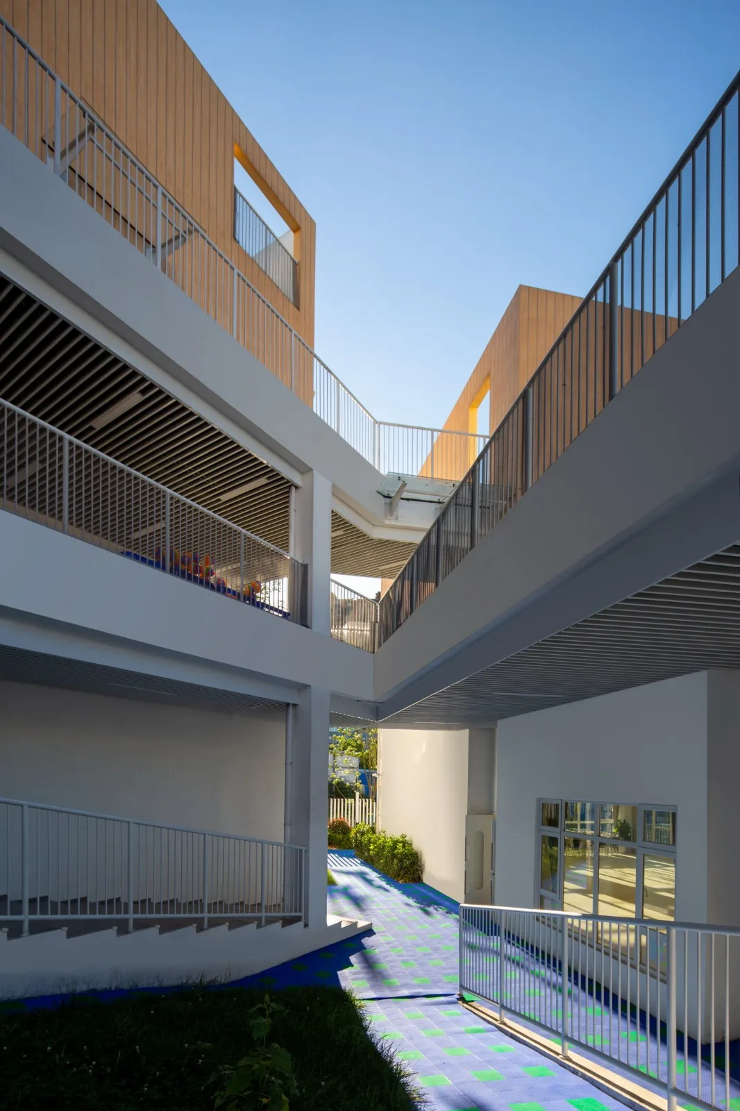 BIM Architecture | Hill Garden Tour: Guiyang Guanshanhu District Sixth Kindergarten Second Branch/Baitao Architecture