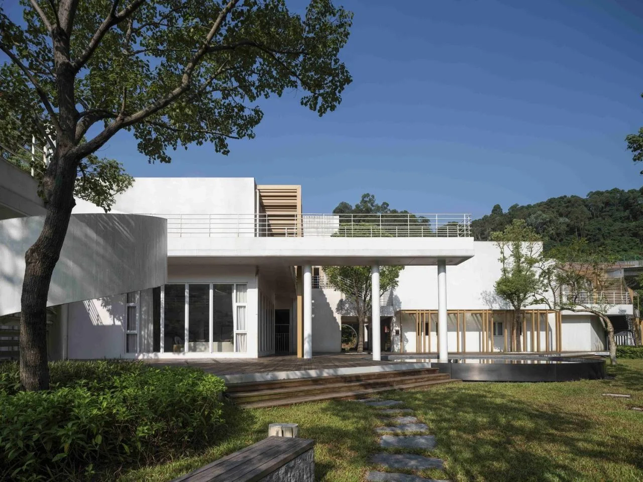 BIM Architecture | Multi level 'Lightness': Huangma Rural Revitalization Workstation and Rural Reception Room/Three dimensional Architecture