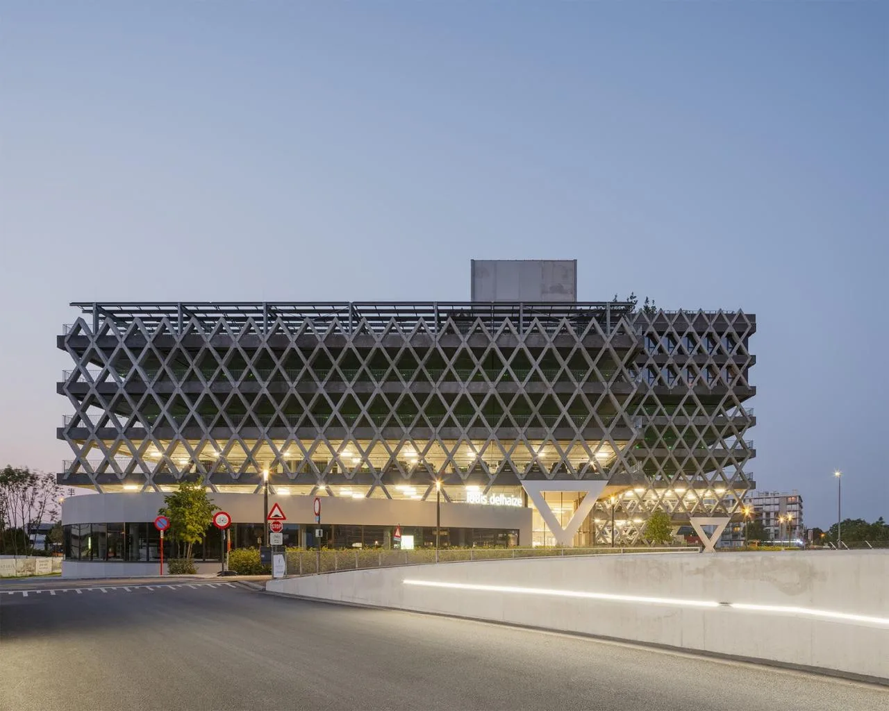 BIM Architecture | Easestip Transportation Center/Archipelago+POLO