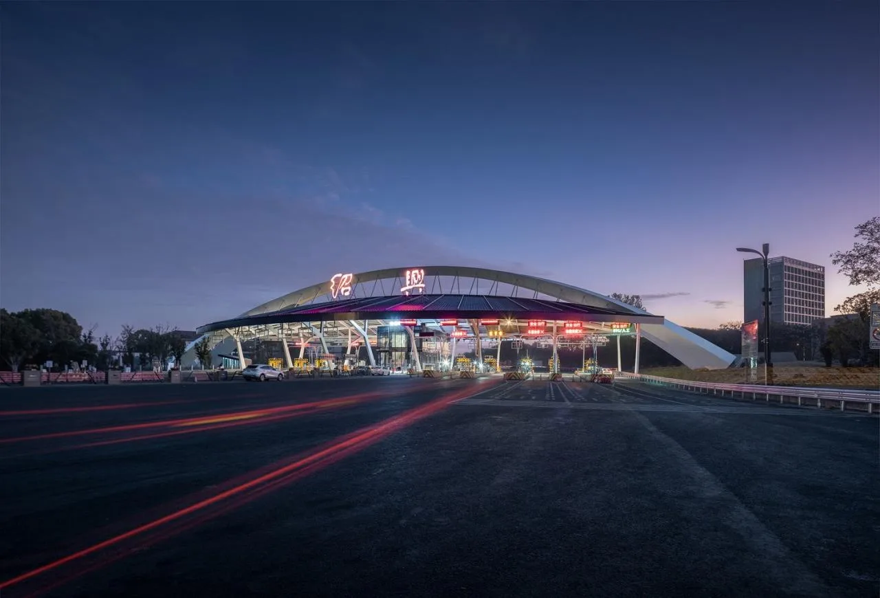 BIM Architecture | Hangzhou Ningbo Expressway Shaoxing Toll Station/Ren Tian Architecture