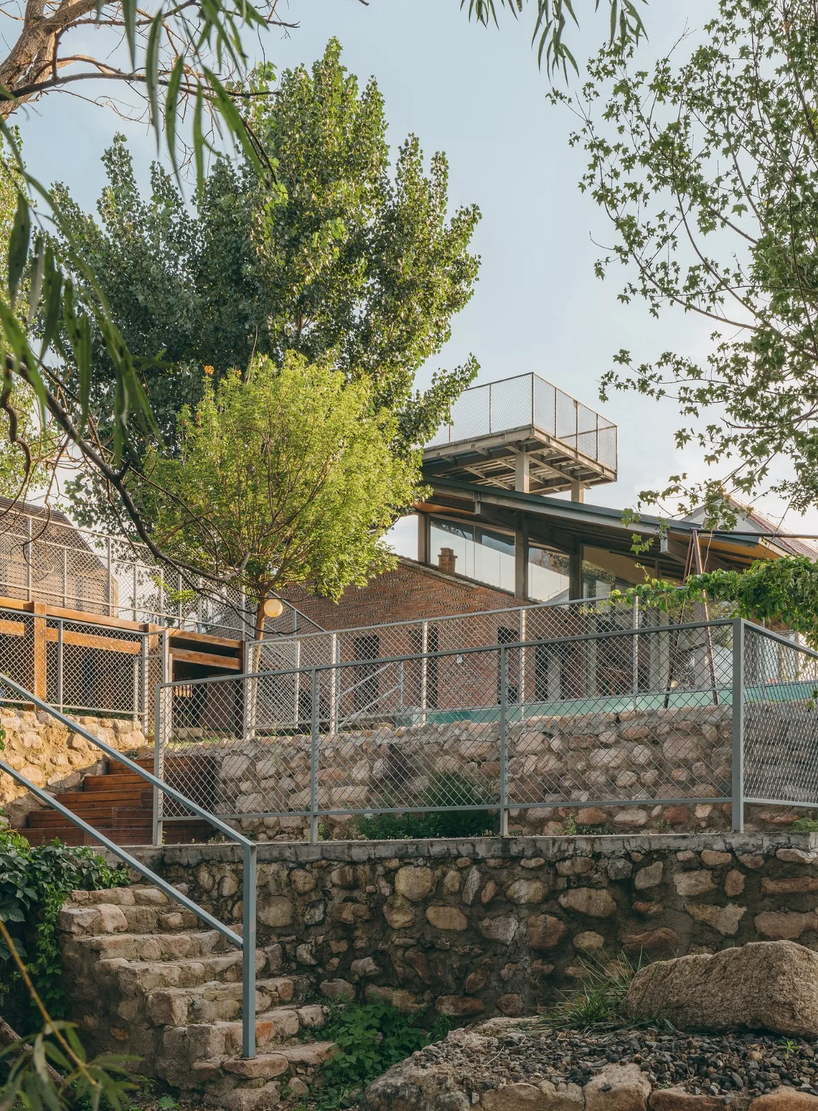 BIM Architecture | Madness is a Gift of Reason: Banquanzhiye Homestay and Campsite/Large Building