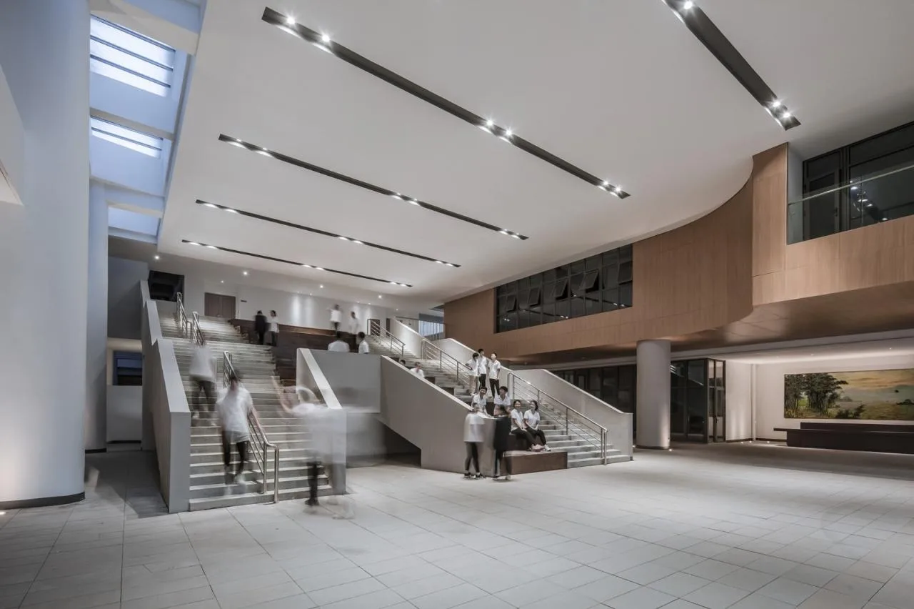 BIM Architecture | Jiangsu Jingjiang Senior High School New Campus/Rong Chaohui Studio
