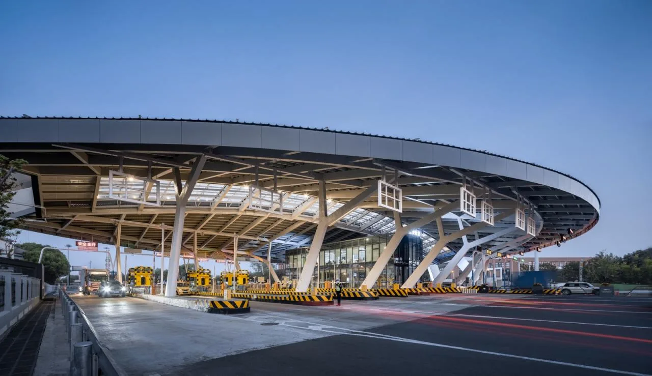 BIM Architecture | Hangzhou Ningbo Expressway Shaoxing Toll Station/Ren Tian Architecture