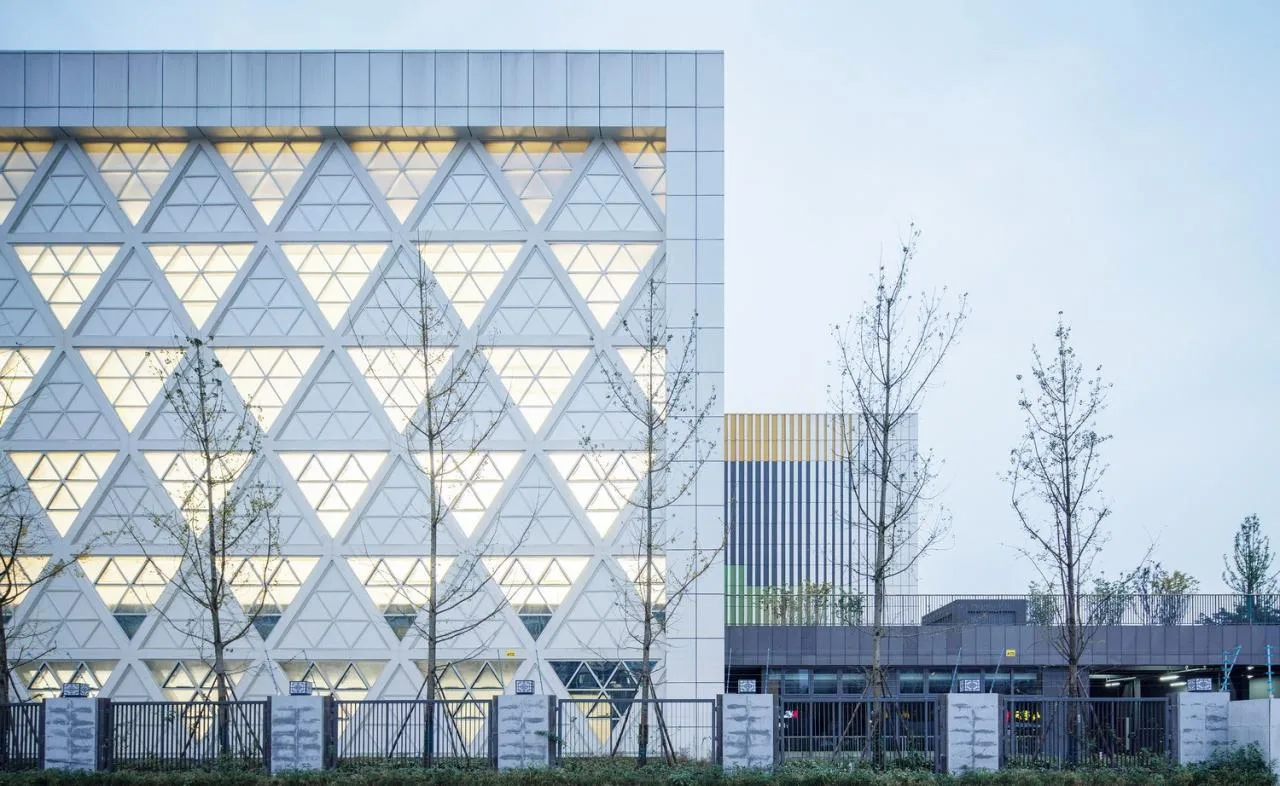 BIM Architecture | Longquan Middle School Gymnasium/China Southwest Architectural Design and Research Institute Co., Ltd