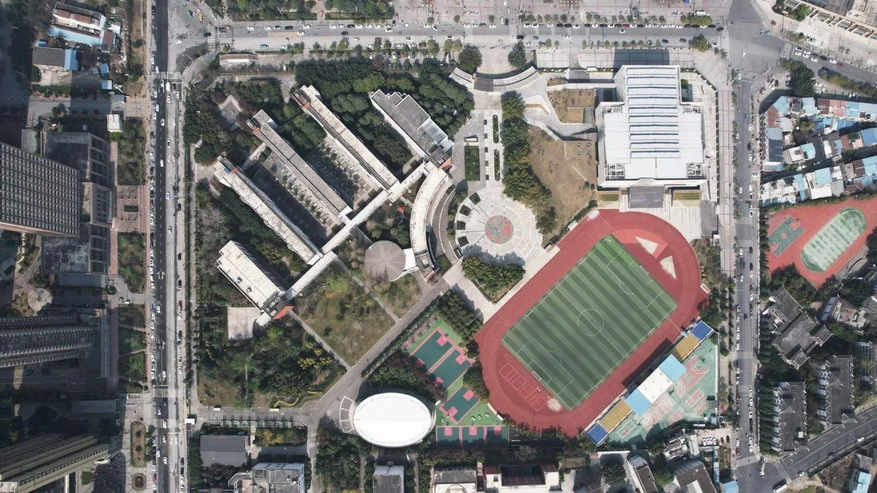 BIM Architecture | Longquan Middle School Gymnasium/China Southwest Architectural Design and Research Institute Co., Ltd