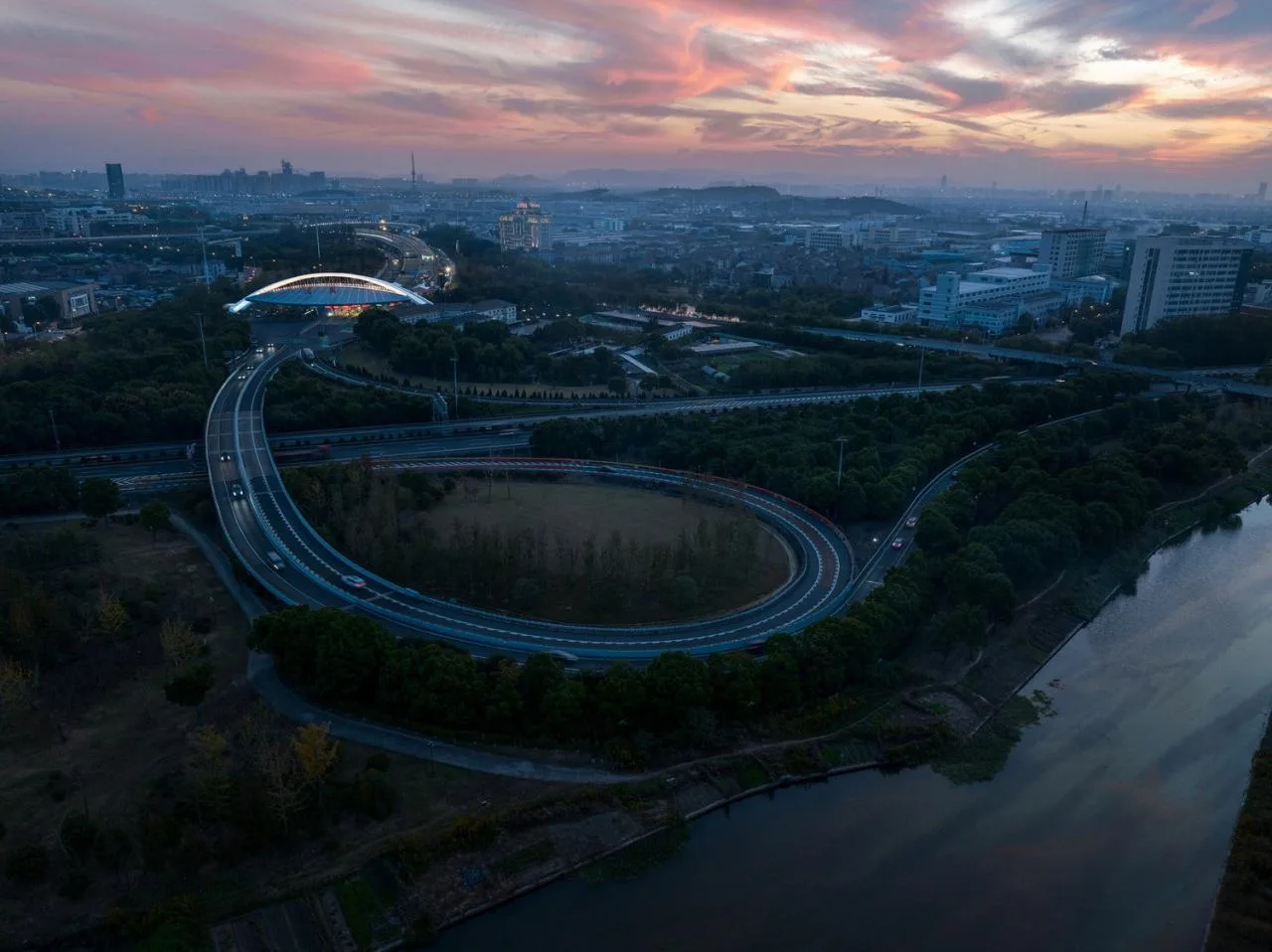 BIM Architecture | Hangzhou Ningbo Expressway Shaoxing Toll Station/Ren Tian Architecture