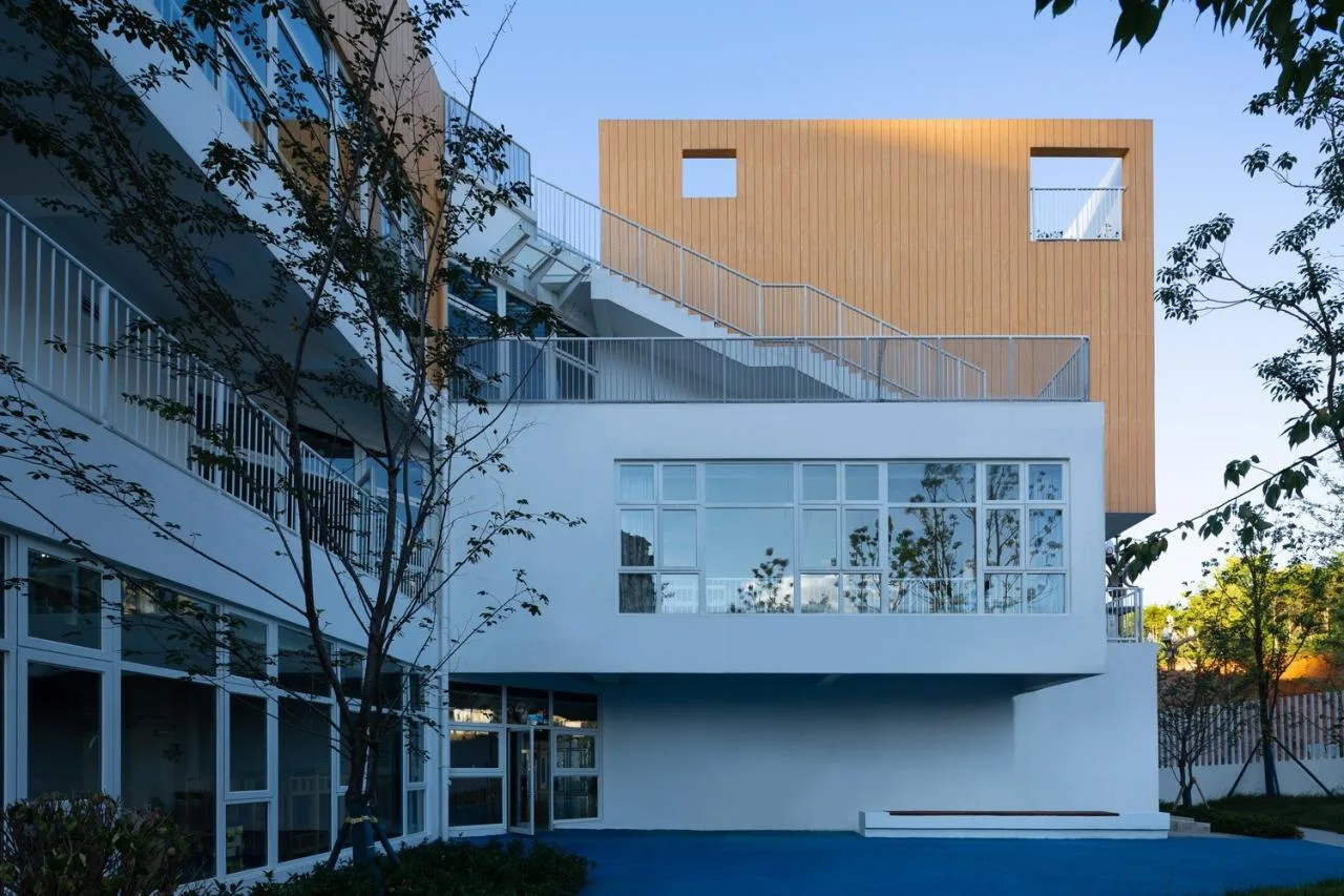 BIM Architecture | Hill Garden Tour: Guiyang Guanshanhu District Sixth Kindergarten Second Branch/Baitao Architecture