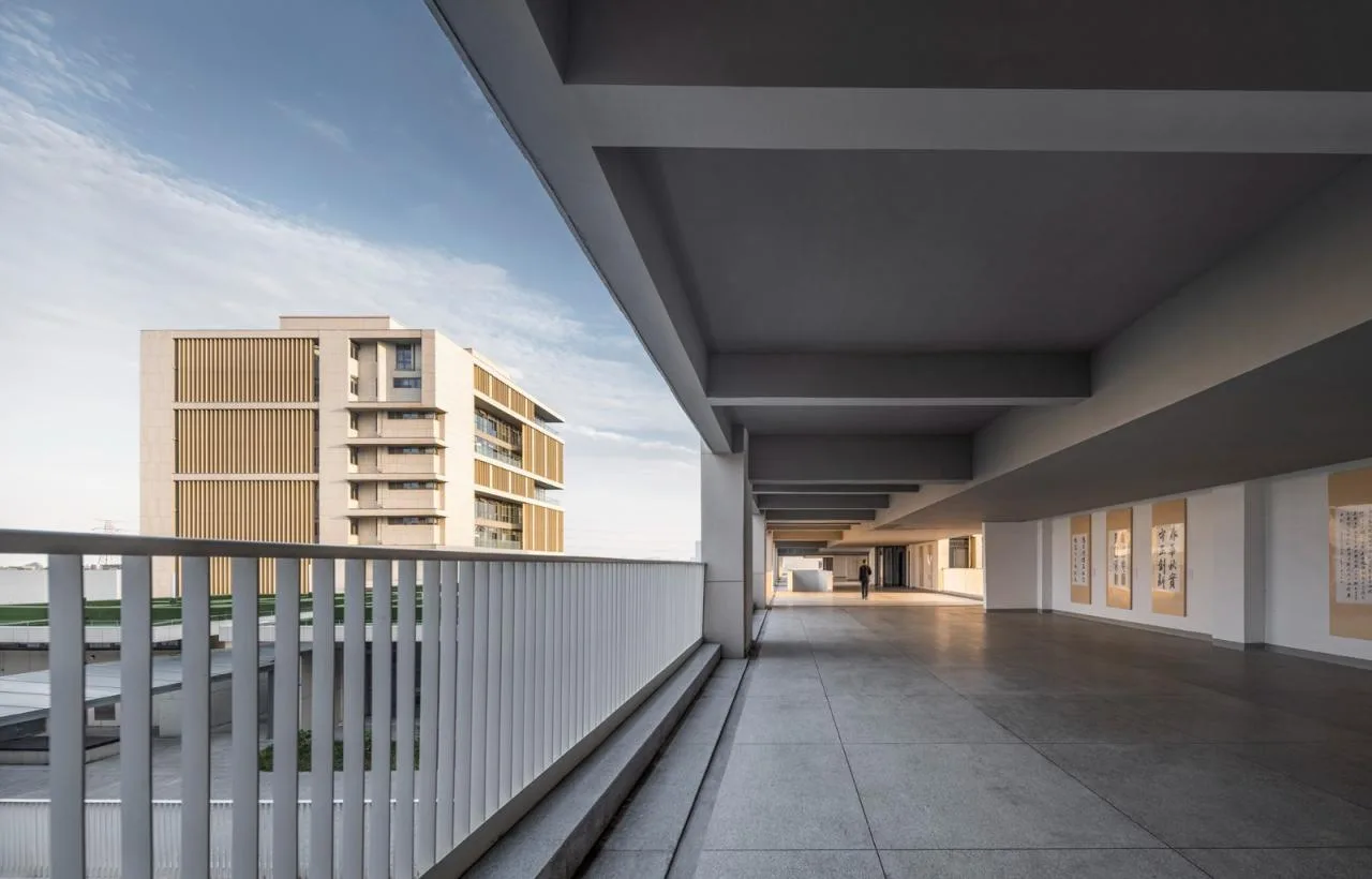 BIM Architecture | Jiangsu Jingjiang Senior High School New Campus/Rong Chaohui Studio