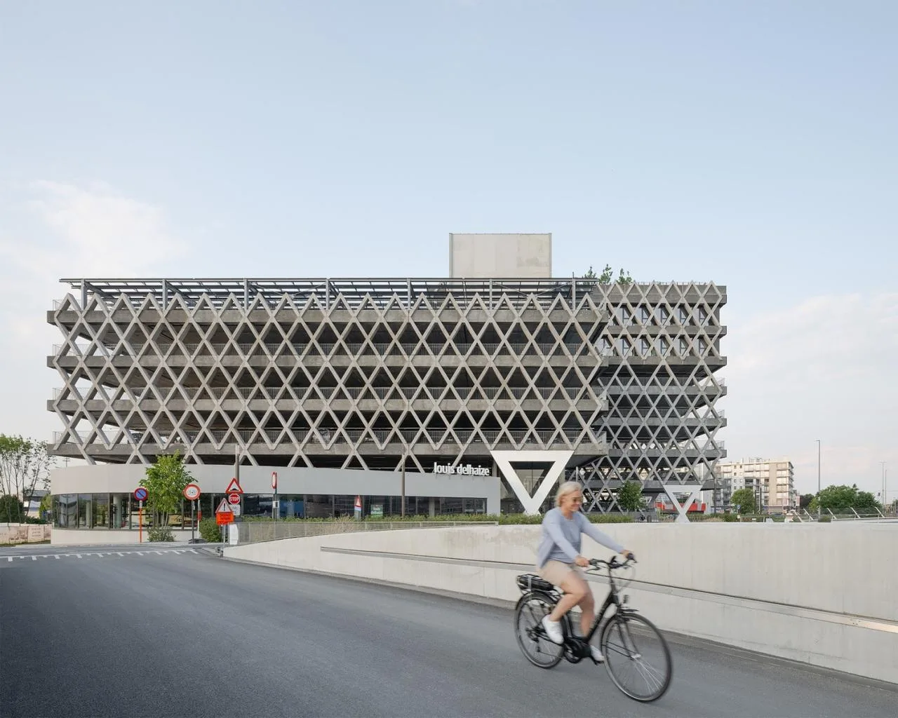 BIM Architecture | Easestip Transportation Center/Archipelago+POLO
