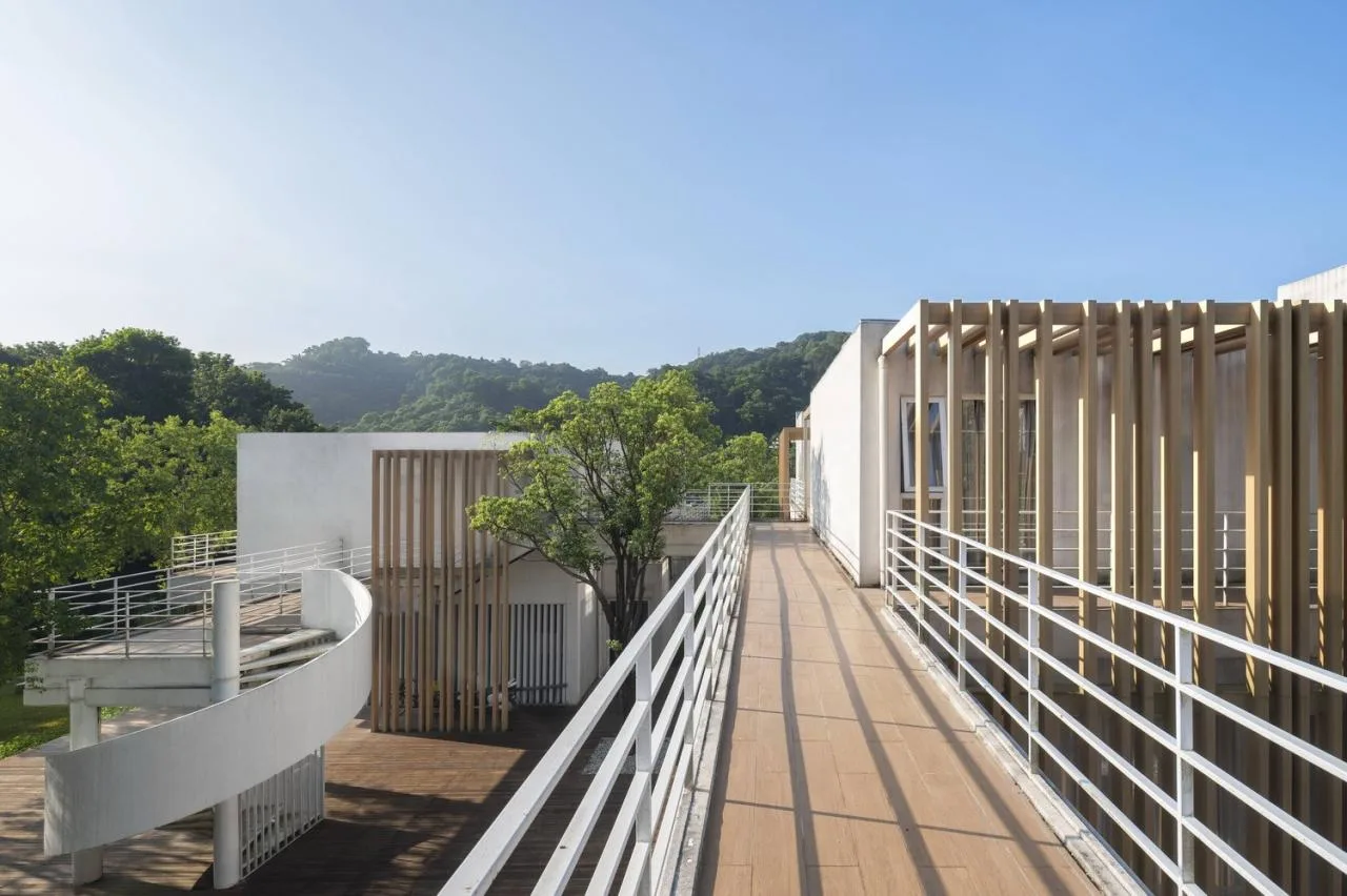 BIM Architecture | Multi level 'Lightness': Huangma Rural Revitalization Workstation and Rural Reception Room/Three dimensional Architecture