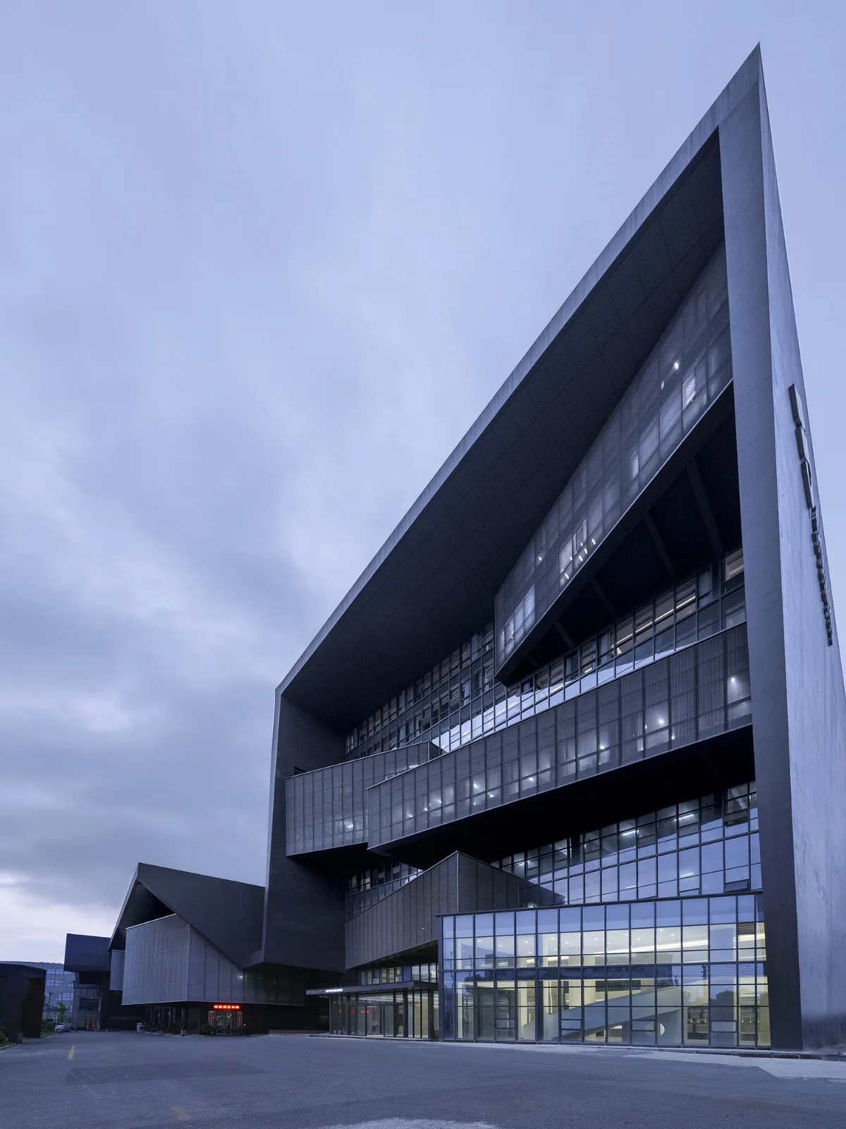 BIM Architecture | Taizhou Jufeng Locomotive Headquarters/Suzhi Architecture