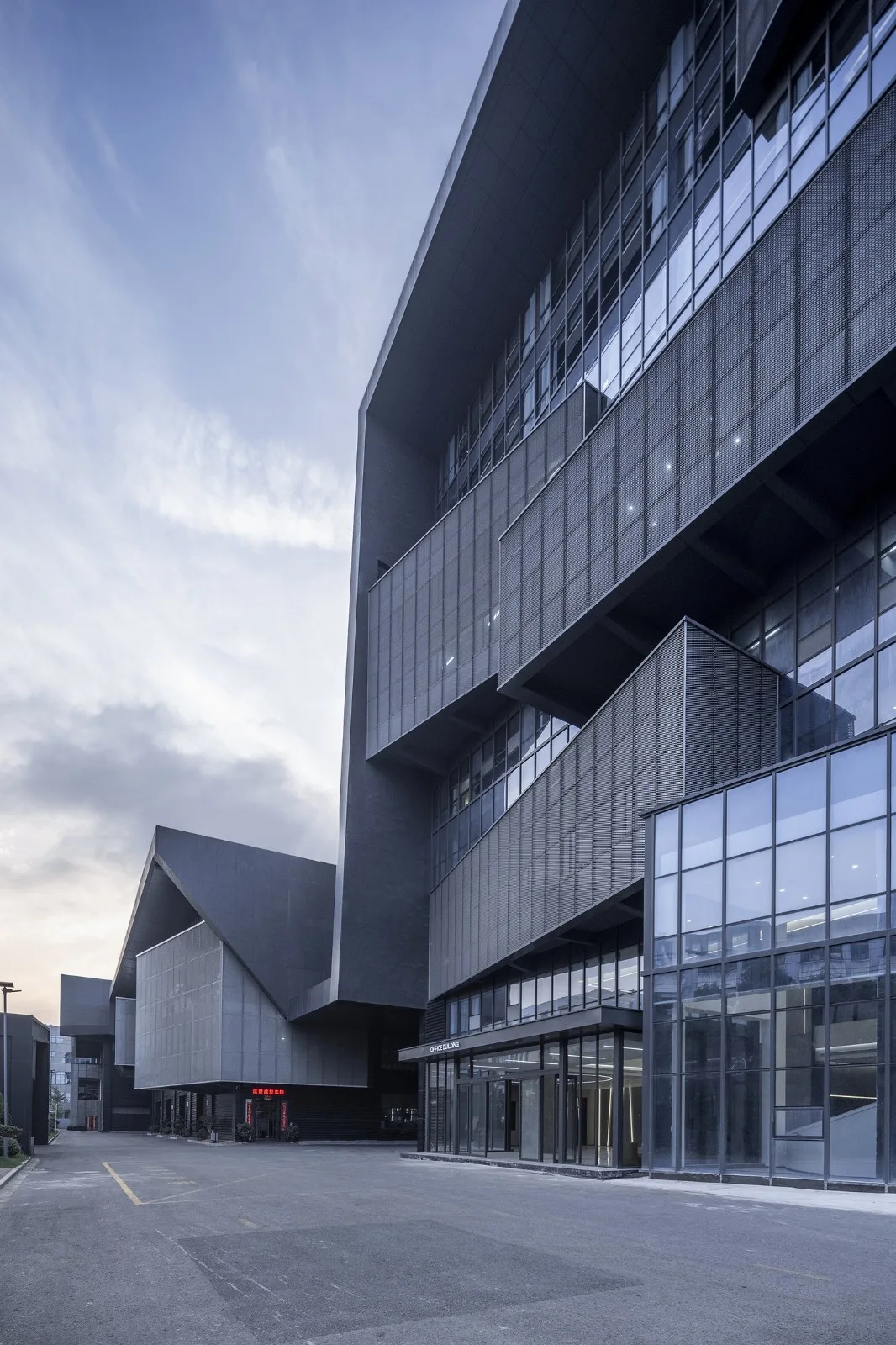 BIM Architecture | Taizhou Jufeng Locomotive Headquarters/Suzhi Architecture