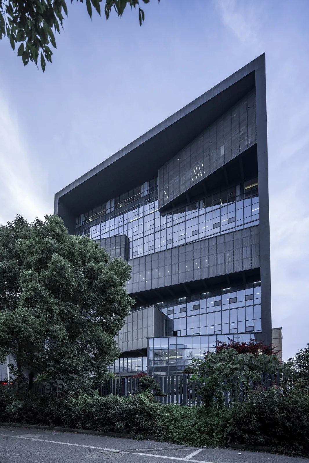 BIM Architecture | Taizhou Jufeng Locomotive Headquarters/Suzhi Architecture