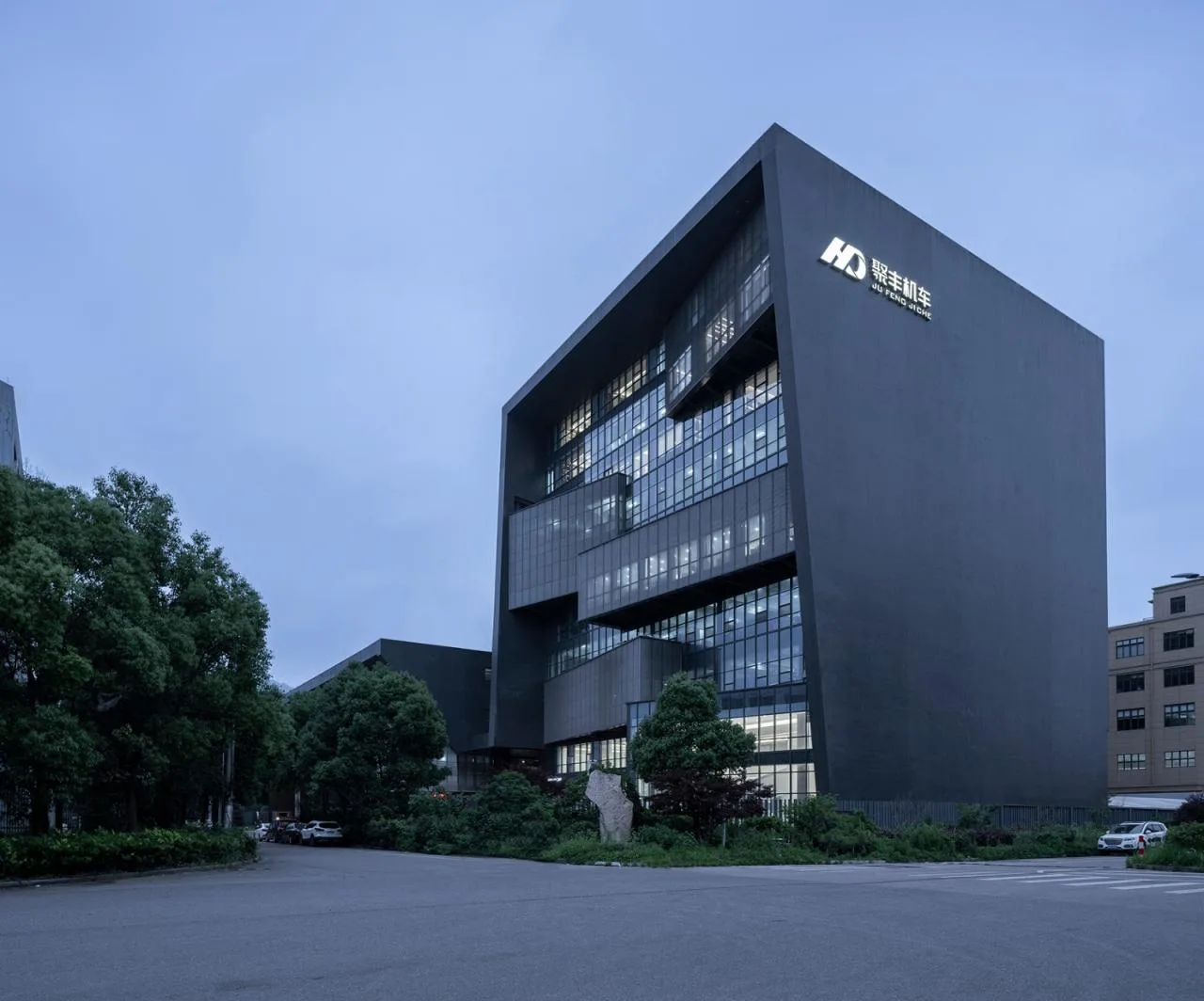 BIM Architecture | Taizhou Jufeng Locomotive Headquarters/Suzhi Architecture