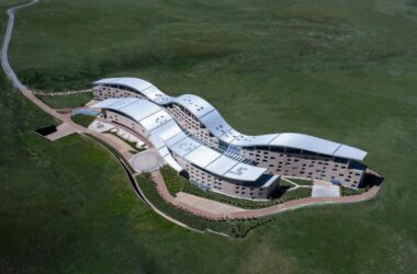 BIM-Driven Design of Qinghai Lake View International Hotel by Vespin Architects-BIM WORLD