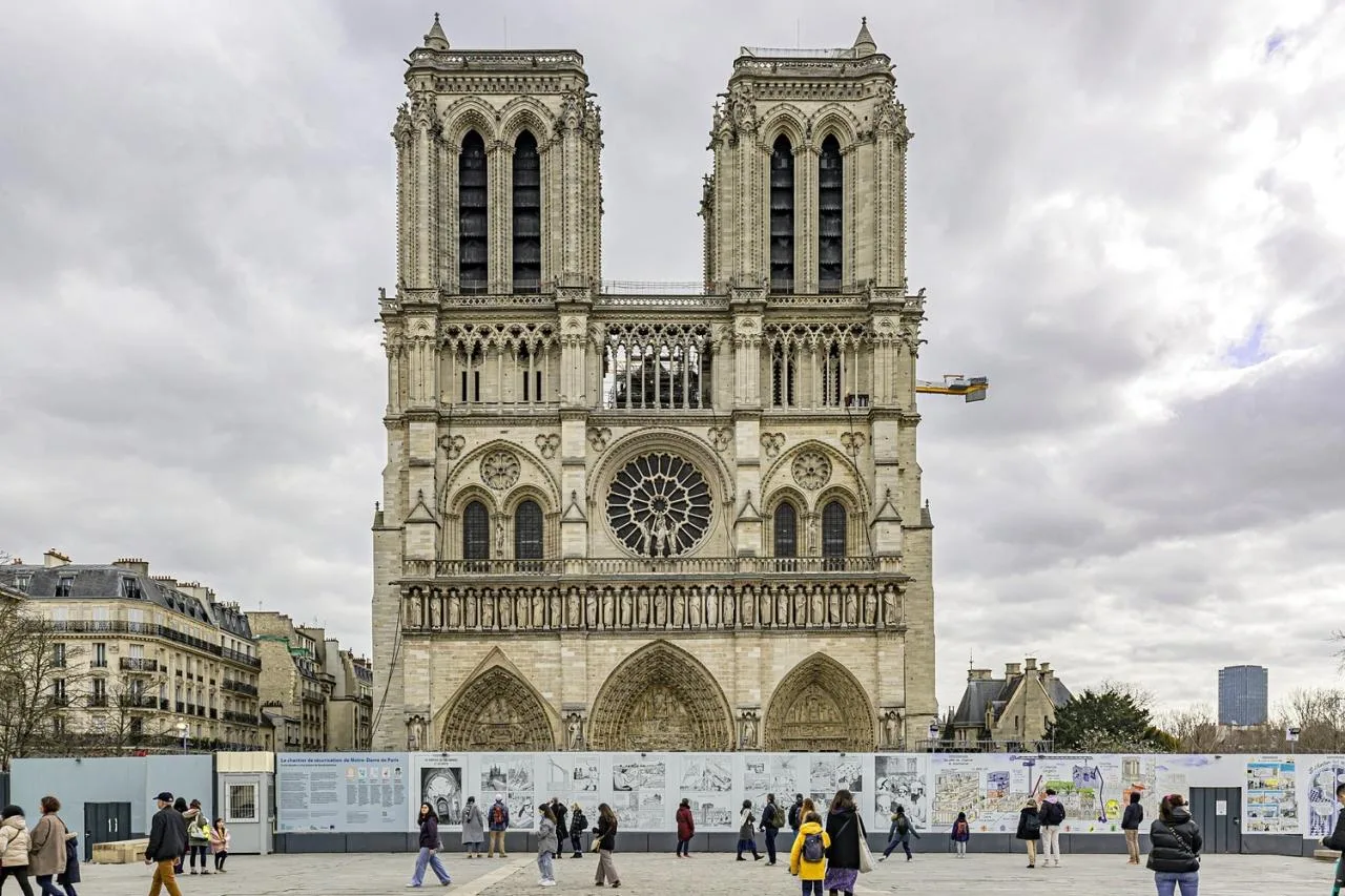 BIM Architecture | The wooden roof of Notre Dame Cathedral in Paris is planned to reopen next year!