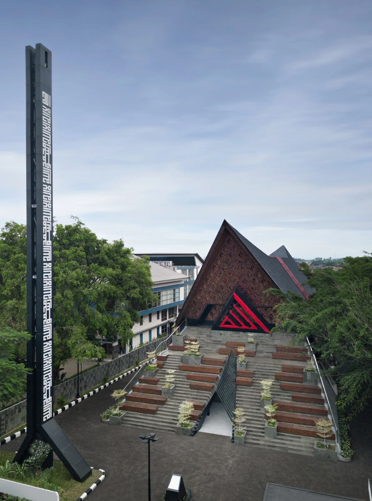 BIM architecture | hollowing out, allowing light to enter the mosque At Taufik/JOSO