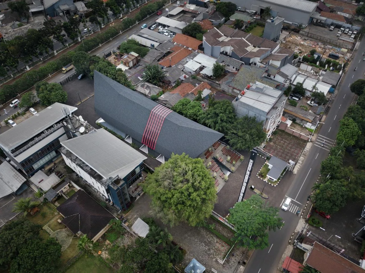 BIM architecture | hollowing out, allowing light to enter the mosque At Taufik/JOSO
