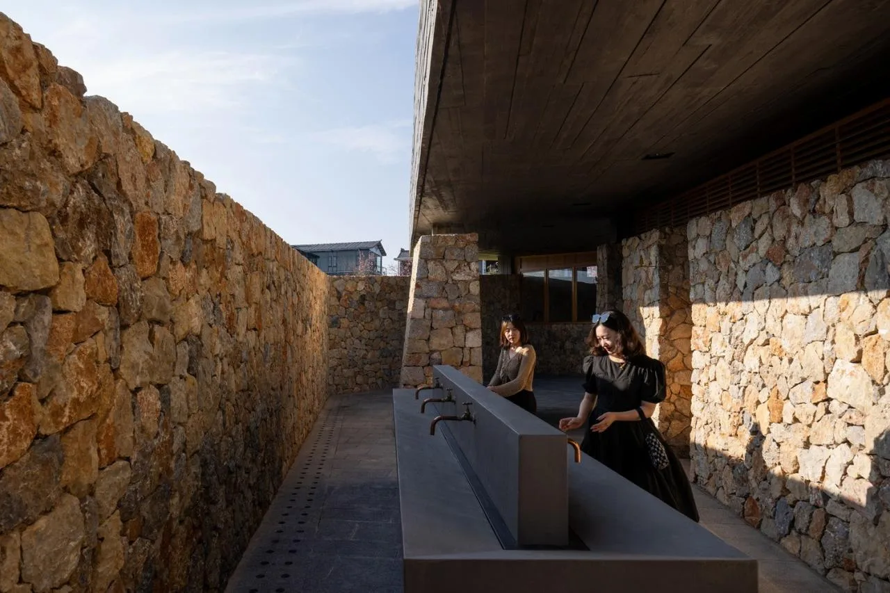 BIM Architecture | Micro Terrain: Dali Erhai Xiaoyizhuang Ecological Station - Meng Fanhao/Line+Architectural Firm